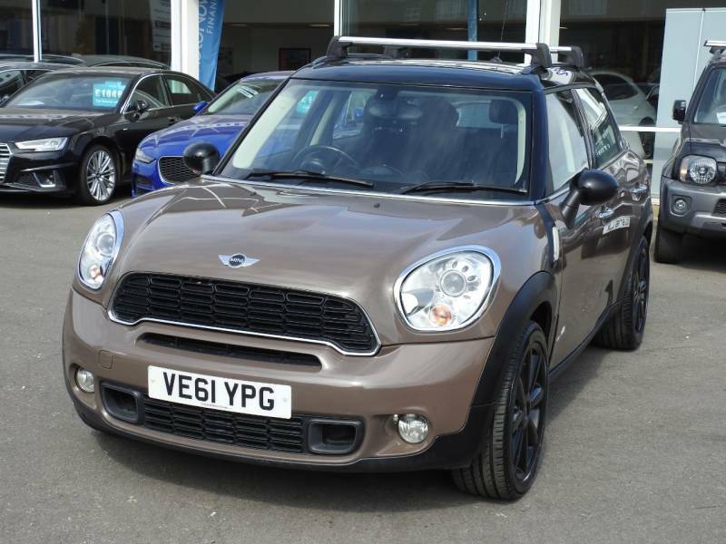 Mini Countryman One White #11
