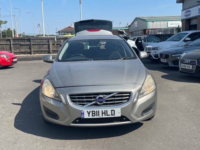 Volvo V60 D3 163 Se Gold #2