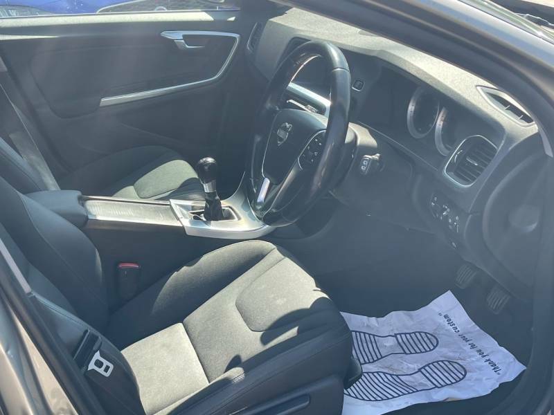 Volvo V60 D3 Se Lux Black #8