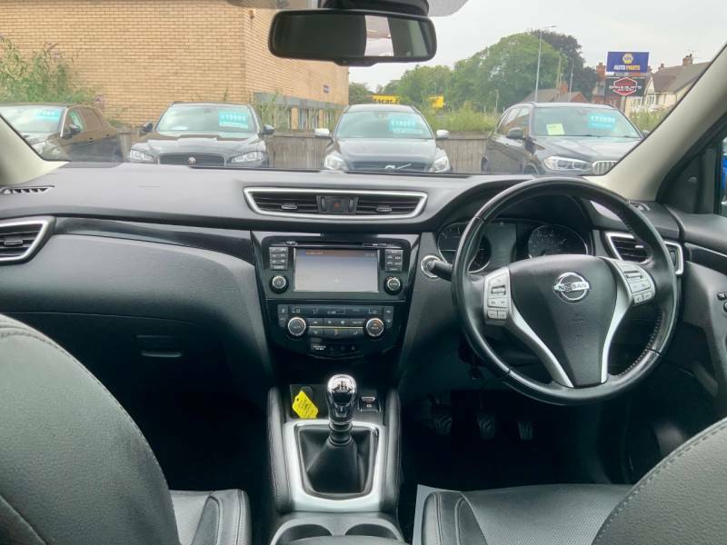 Nissan Qashqai 1.6 Dig-t Tekna Red #7