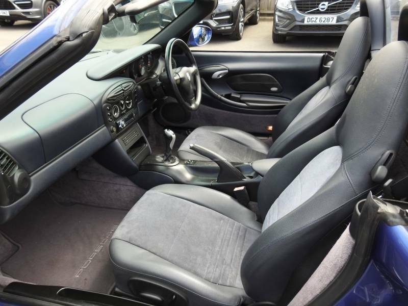 Porsche Boxster 2.5L Spyder Silver #16