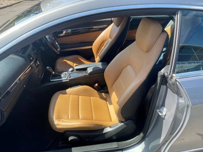 Mercedes-Benz E Class E250 Cdi Blueefficiency Sport 2-Door Black #11