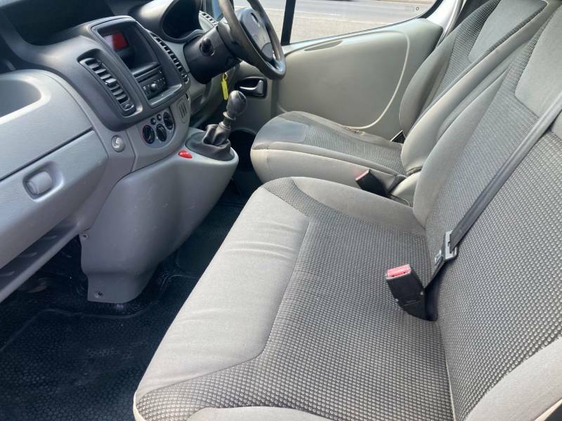 Vauxhall Vivaro 2.0Cdti 115Ps Sportive Van 2.9T Silver #5