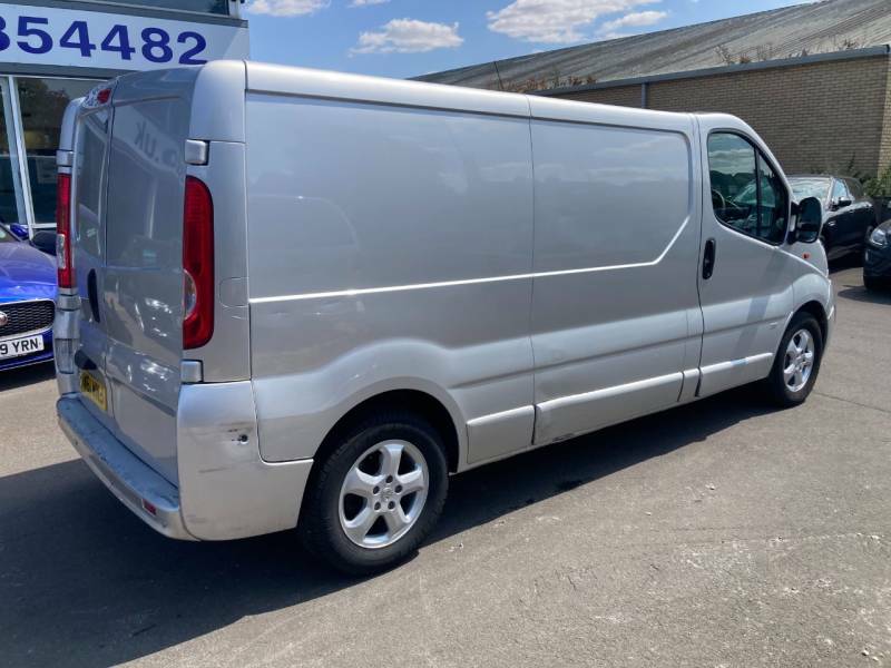 Vauxhall Vivaro 2.0Cdti 115Ps Sportive Van 2.9T Silver #4