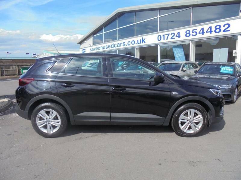 Vauxhall Grandland X 1.5 Turbo D Se 6 Speed - 2019 19 DP19FKH Black #4