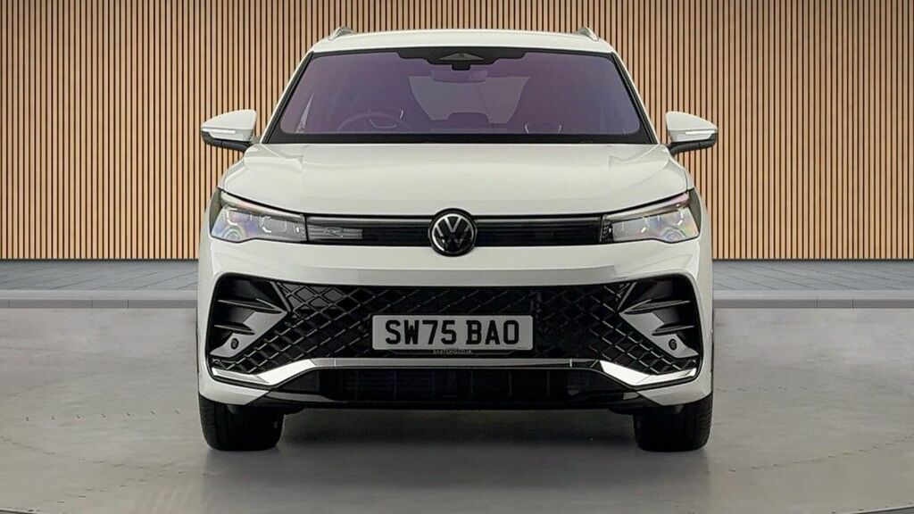 Volkswagen Tiguan 2.0 Tsi R-line Suv Dsg 4Motion Euro 6 SW75BAO White #3