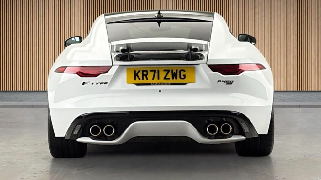 Jaguar F-Type 5.0 V8 R-dynamic Coupe Awd Euro 6 KR71ZWG White #4