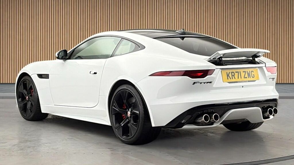 Jaguar F-Type 5.0 V8 R-dynamic Coupe Awd Euro 6 KR71ZWG White #2