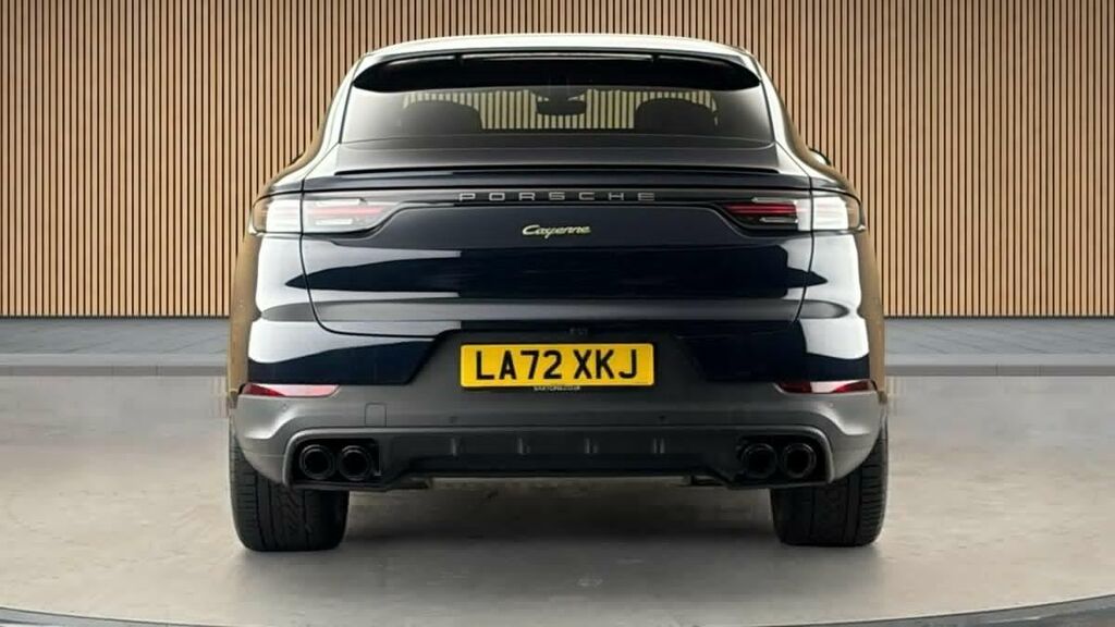 Porsche Cayenne 3.0 V6 E-hybrid 17.9Kwh Platinum Edition Coupe LA72XKJ Black #4