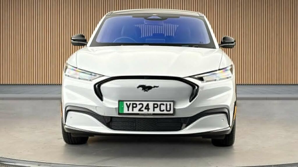 Ford Mustang Mach-E Extended Range 91Kwh Suv Aw YP24PCU White #3