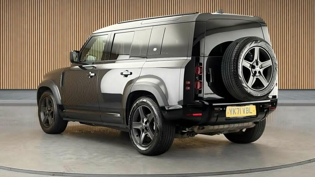 Land Rover Defender 110 2.0 P300 X-dynamic Se Suv 4Wd Euro Grey #2