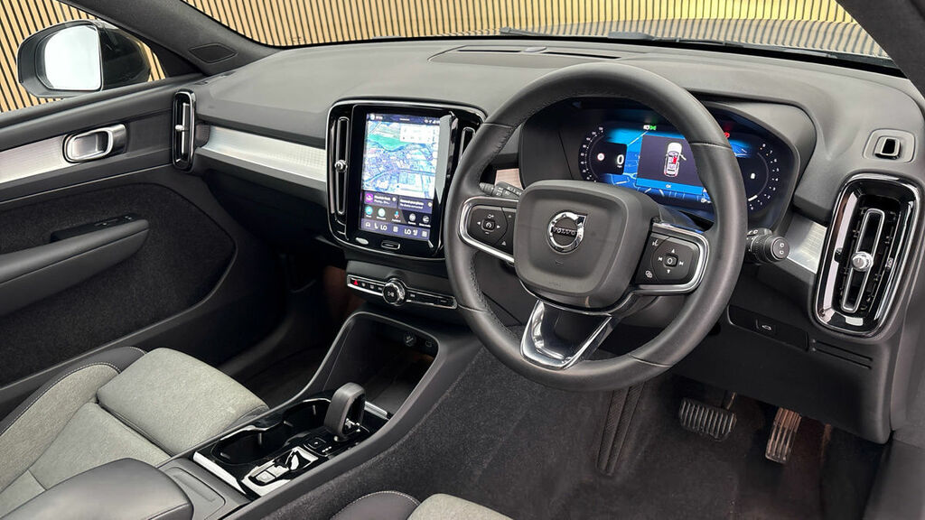 Volvo XC40 2.0 B3 Mhev Plus Dark Suv Hybrid Dct Au PY23EGE  #5