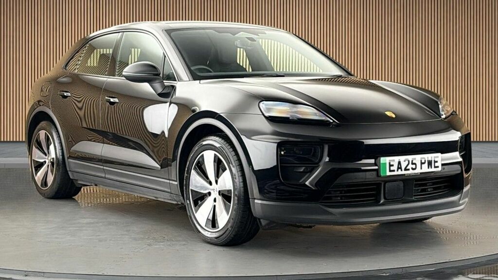 Porsche Macan 100Kwh 4 Suv 4Wd 408 Ps Black