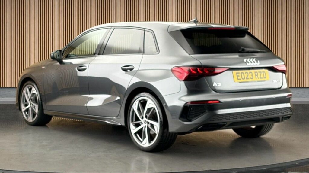 Audi A3 1.5 Tfsi 35 Edition 1 Sportback S Troni EO23RZD Grey #2