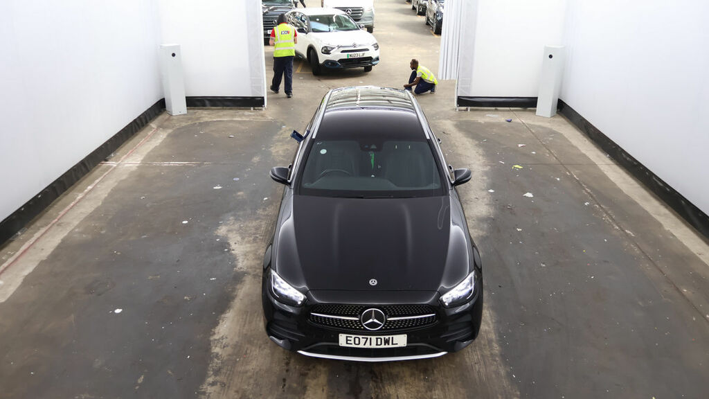Mercedes-Benz E Class 2.0 E300de 13.5Kwh Amg Line Edition G-tronic Euro Black #7