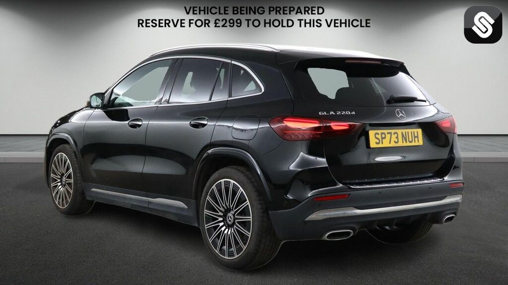 Mercedes-Benz GLA Class 2.0 Gla220d Amg Line Premium Plus Suv Black #3