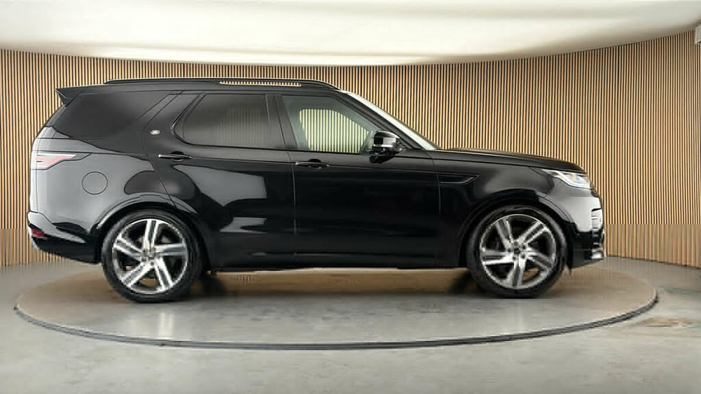 Land Rover Discovery 2022 1.5 P300e 12.2Kwh Urban Edition Suv Petro Black #16