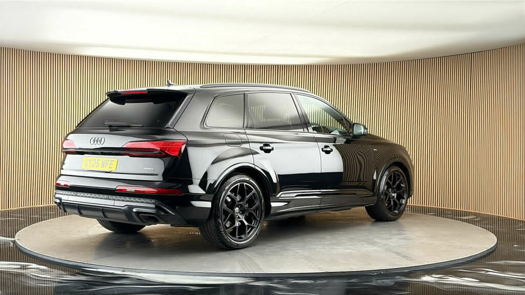 Audi Q7 Black Edition Black #18