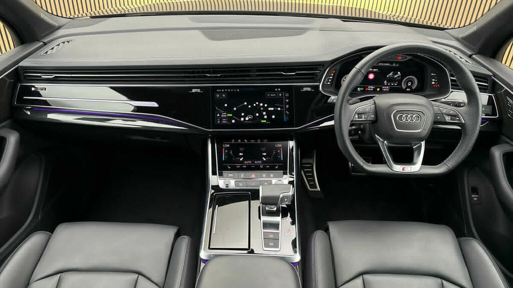 Audi Q7 Black Edition Black #11