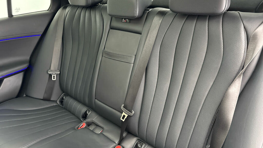 Mercedes-Benz E Class E 220 D Amg Line Advanced White #8
