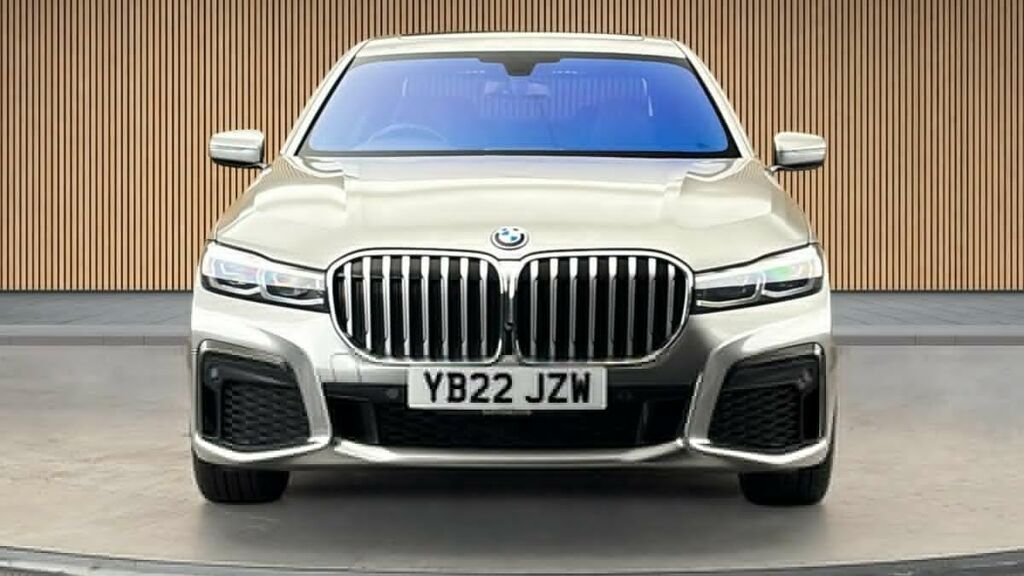 BMW 7 Series 3.0 745Le 12Kwh M Sport Saloon Plug-in YB22JZW #3