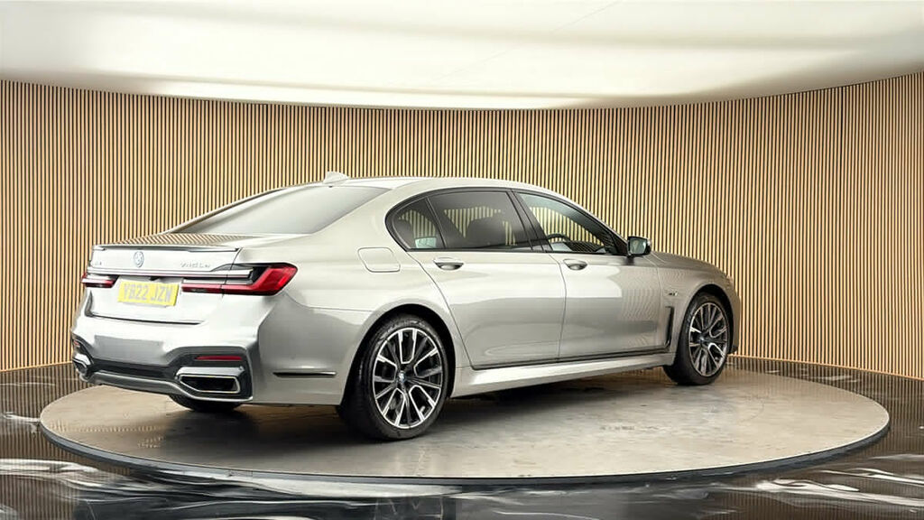 BMW 7 Series Black #18