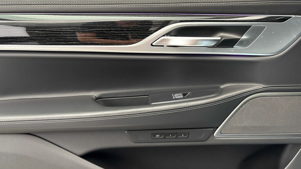 BMW 7 Series Black #16