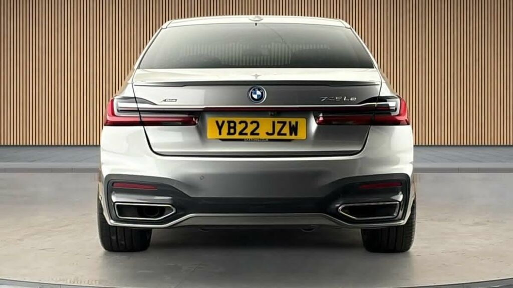 BMW 7 Series 3.0 745Le 12Kwh M Sport Saloon Plug-in #4