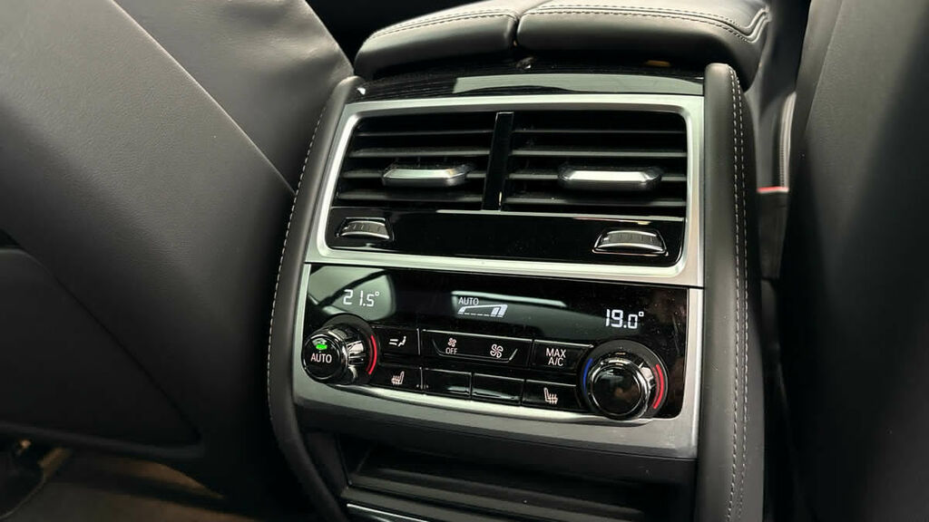 BMW 7 Series Black #30