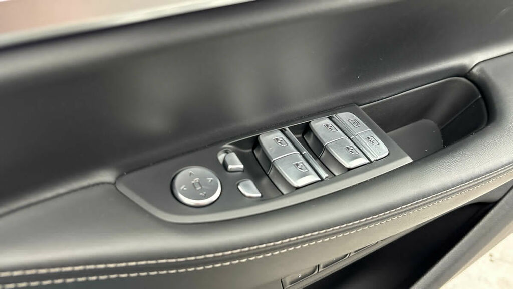BMW 7 Series Black #25