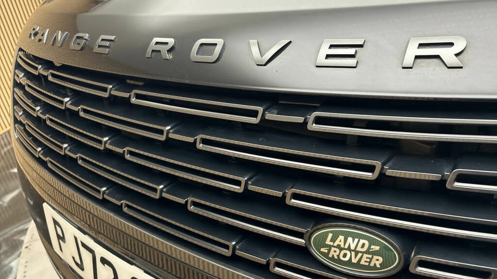 Land Rover Range Rover First Edition Black #21