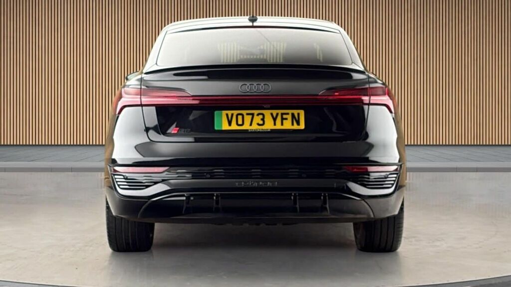 Audi Q8 e tron 55 Black Edition Sportback Quatt Black #4