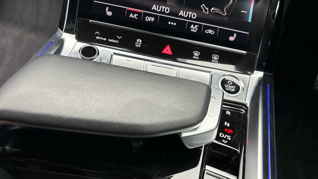 Audi Q8 e tron 55 Black Edition Sportback Quatt Black #6