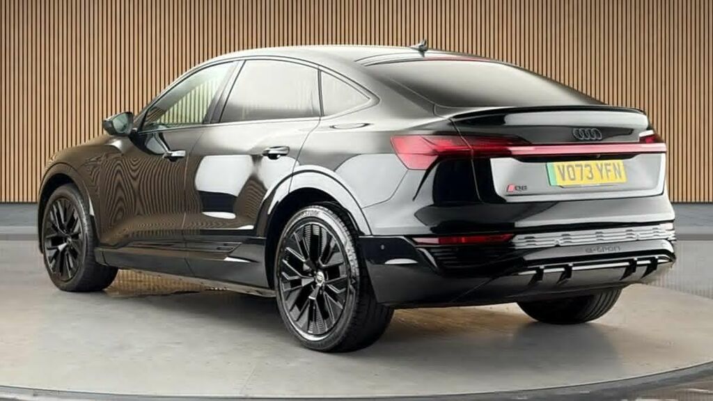 Audi Q8 e tron 55 Black Edition Sportback Quatt Black #2