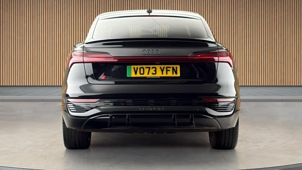 Audi Q8 e tron 55 Black Edition Sportback Quatt Black #4