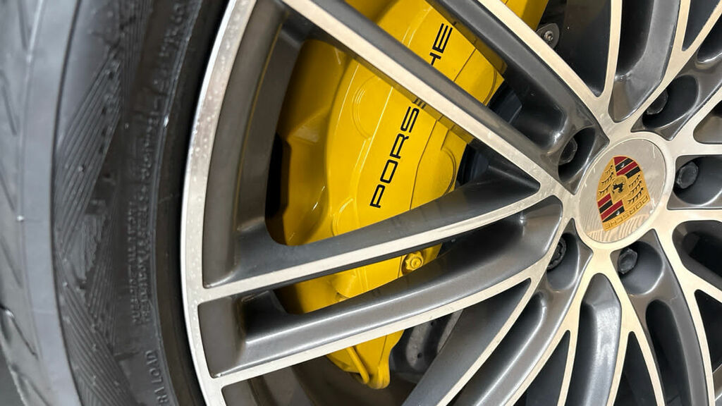 Porsche Cayenne 3.0 24 Grey #33
