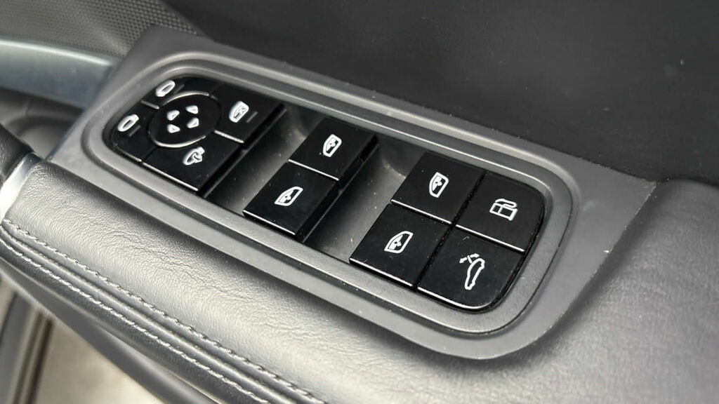 Porsche Cayenne 3.0 24 Grey #28