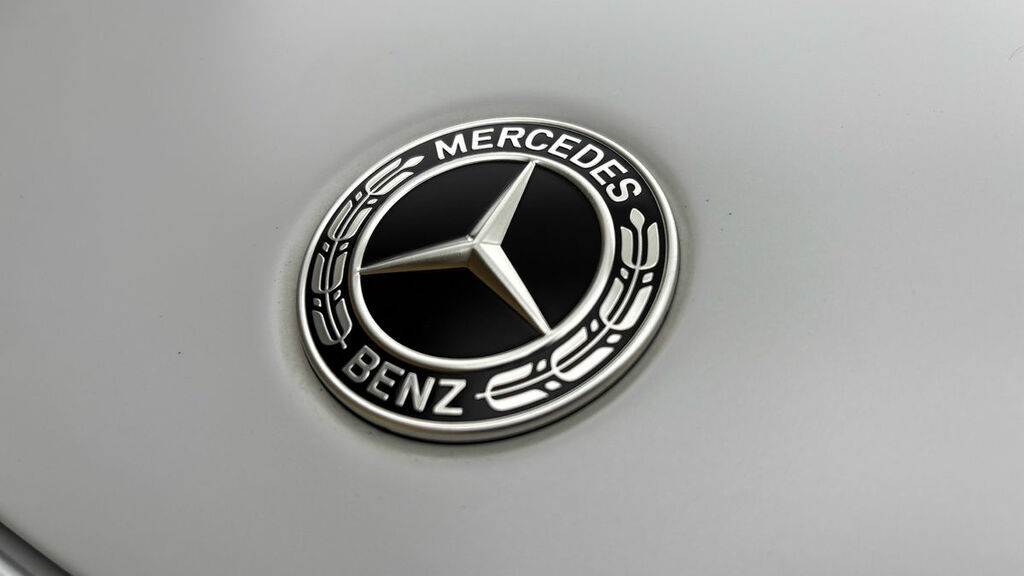 Mercedes-Benz GLB Class Glb 220 D 4 Matic Rhd Black #22