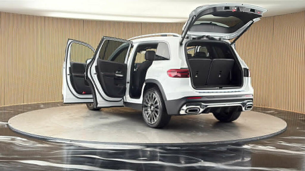 Mercedes-Benz GLB Class Glb 220 D 4 Matic Rhd Black #21