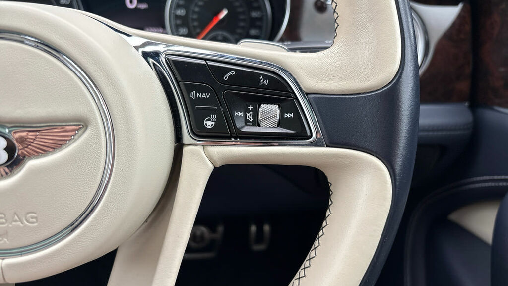 Bentley Bentayga Bentayga V8 D Grey #14