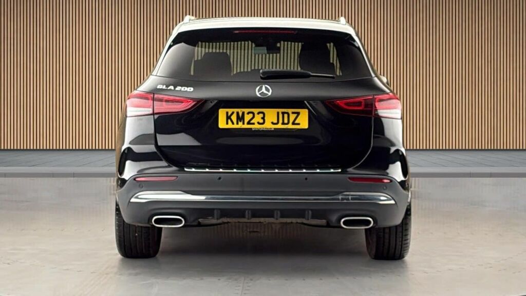 Mercedes-Benz GLA Class 1.3 Gla200 Amg Line Premium Suv 7G-dc KM23JDZ Black #4