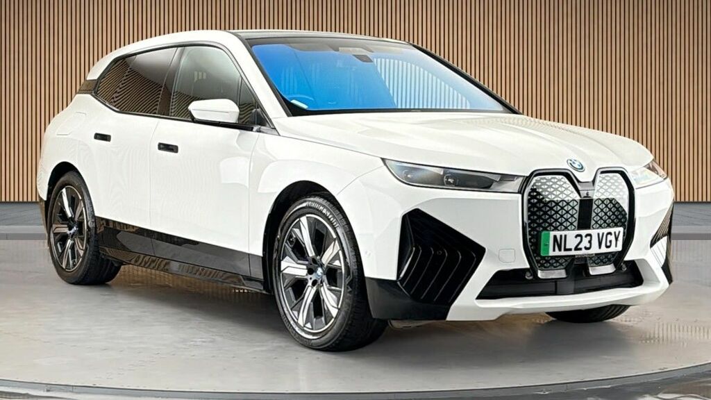 BMW iX 40 76.6Kwh M Sport Edition Suv X White