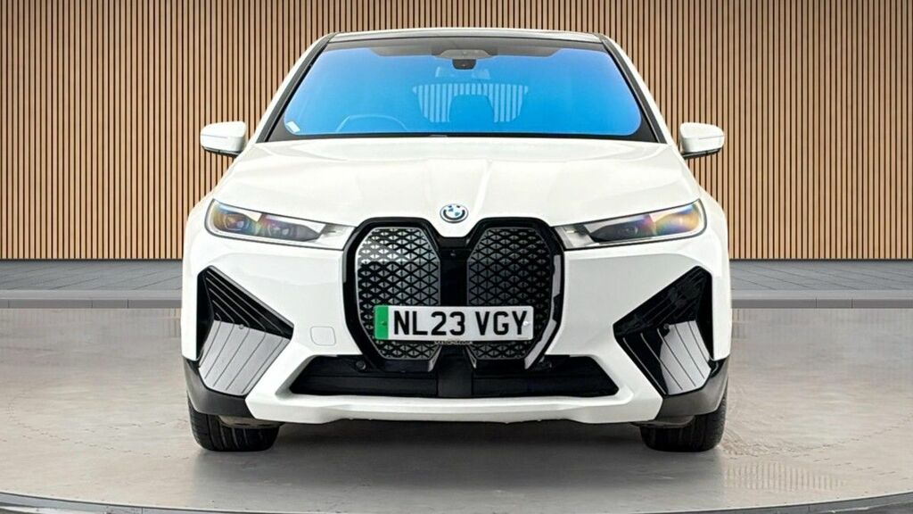 BMW iX 40 76.6Kwh M Sport Edition Suv X White #3