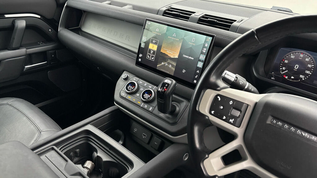 Land Rover Defender 90 X-dynamic Hse Black #17