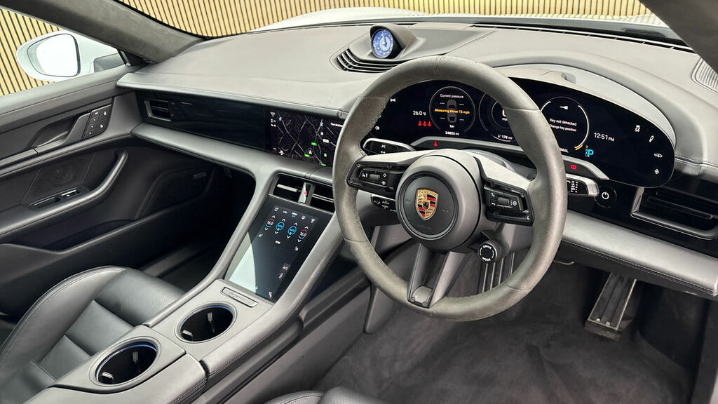 Porsche Taycan Performance Plus 93.4Kwh Gts Saloon A  #5
