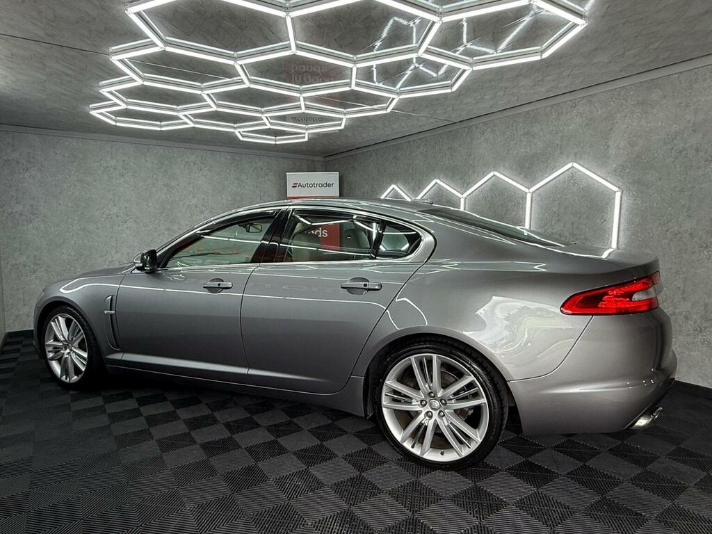 Jaguar XF 3.0D V6 Premium Luxury Saloon Euro Silver #14