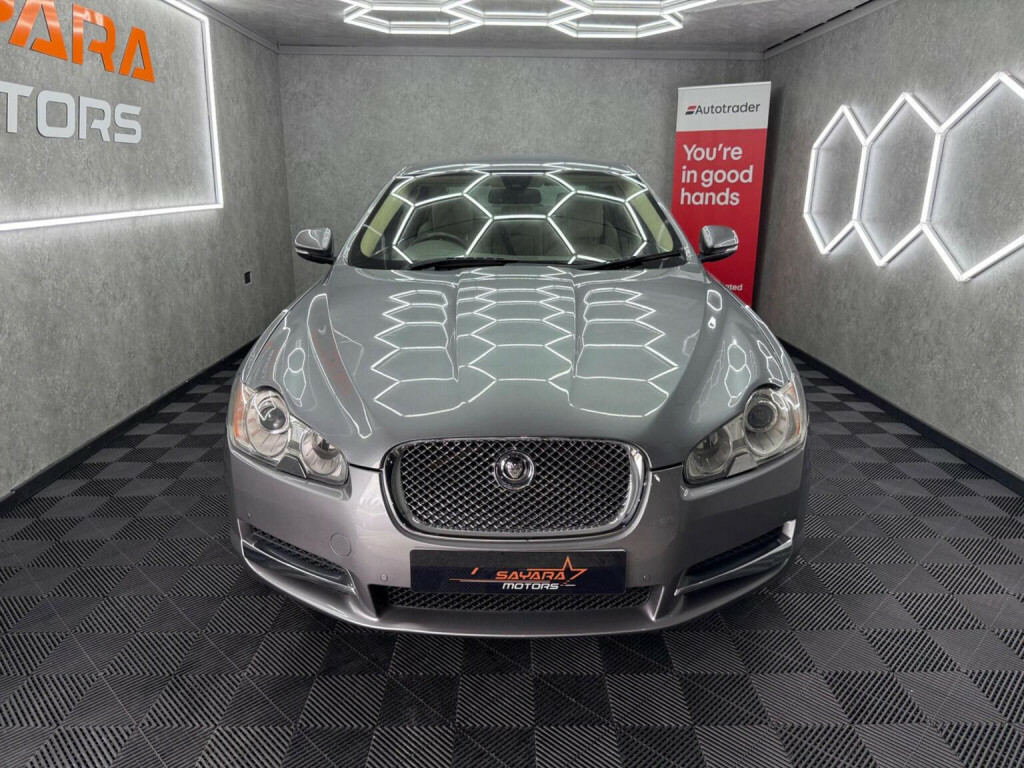 Jaguar XF 3.0D V6 Premium Luxury Saloon Euro Silver #39