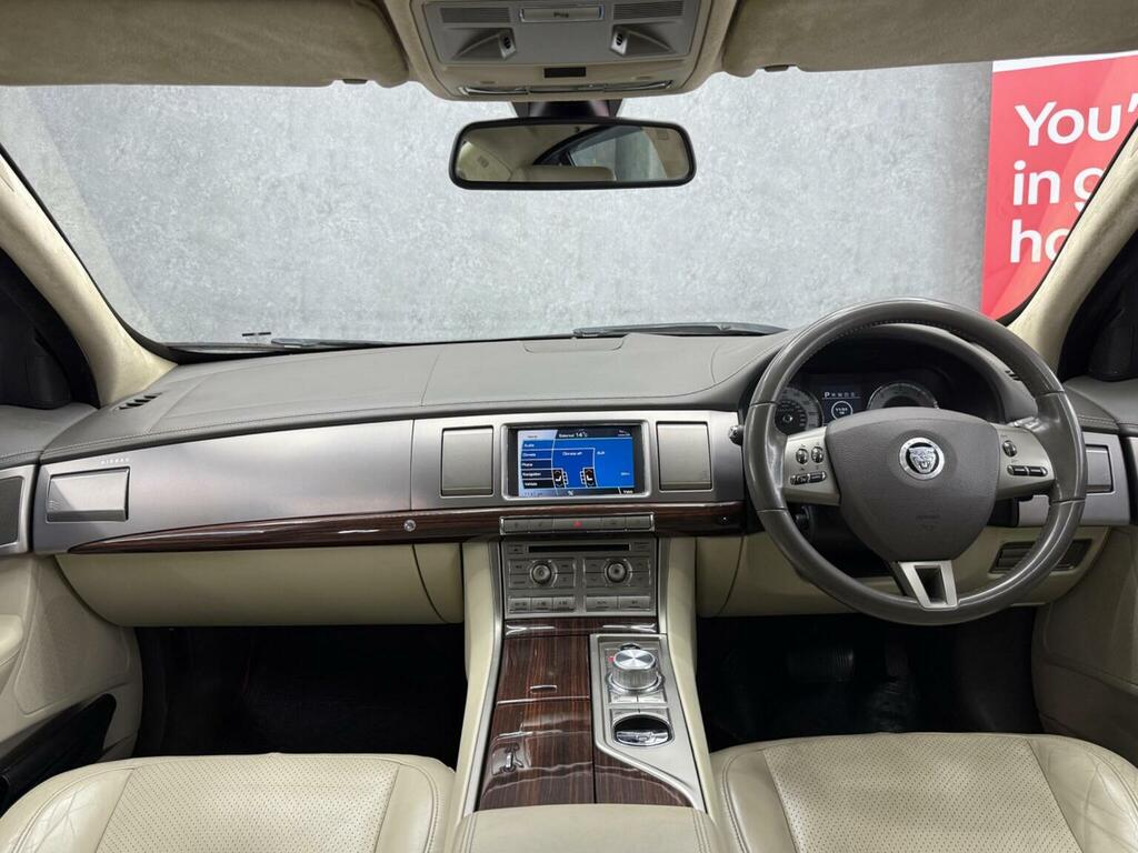 Jaguar XF 3.0D V6 Premium Luxury Saloon Euro Silver #37