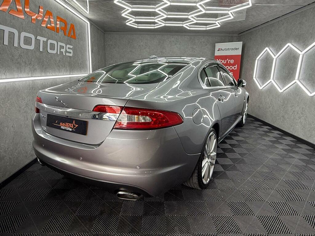 Jaguar XF 3.0D V6 Premium Luxury Saloon Euro Silver #11