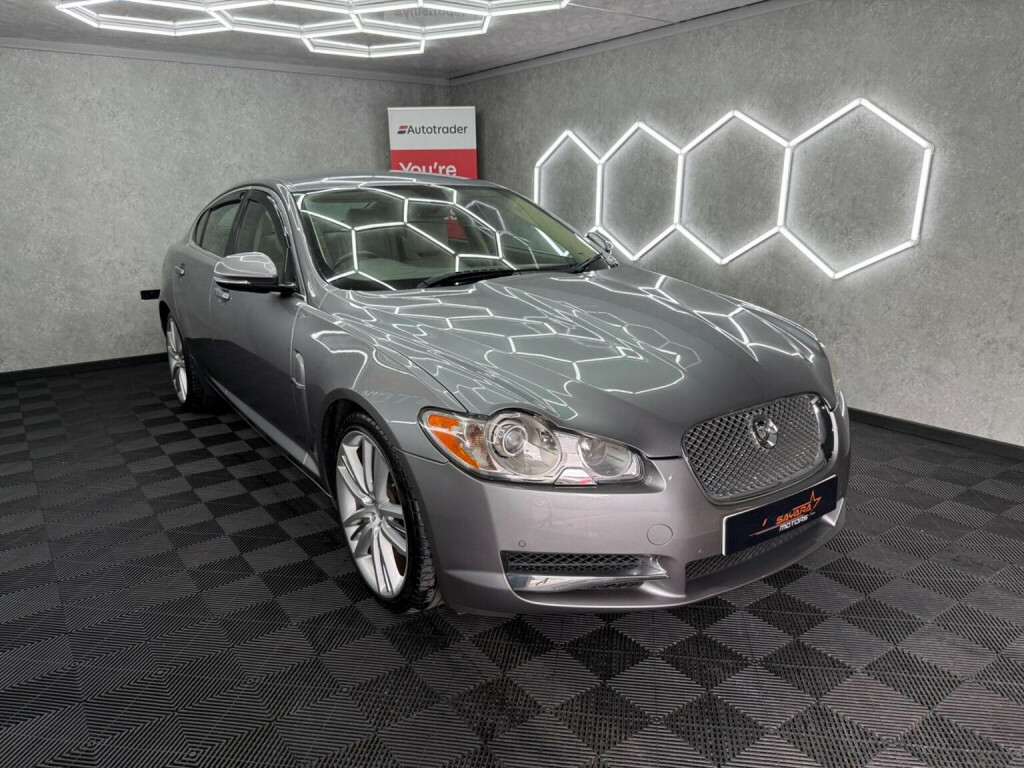 Jaguar XF 3.0D V6 Premium Luxury Saloon Euro Silver #40